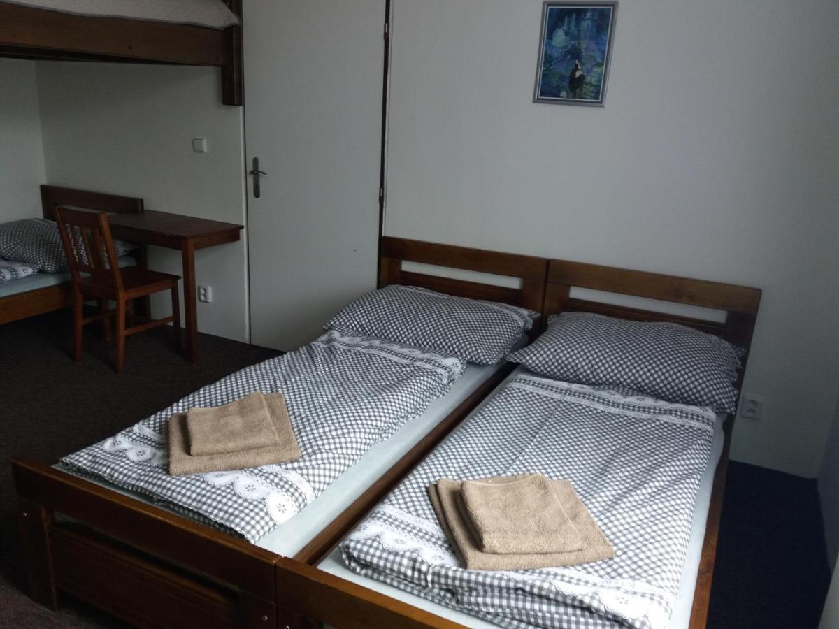 Apartmany Lenka Κάρλοβι Βάρι Εξωτερικό φωτογραφία